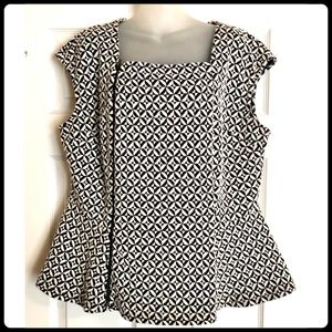 Worthington Woman Black & White Peplum Sleeveless Blouse with Zipper Detail
